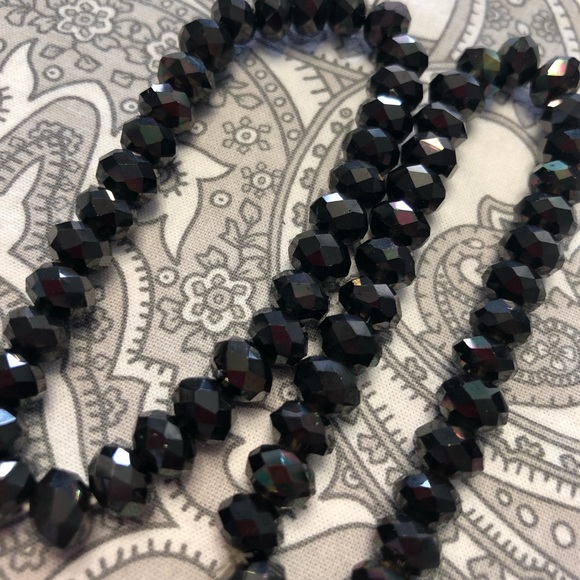 ⬇️ 🌴5 for $20🌴2 black beaded bracelets - Picture 1 of 4